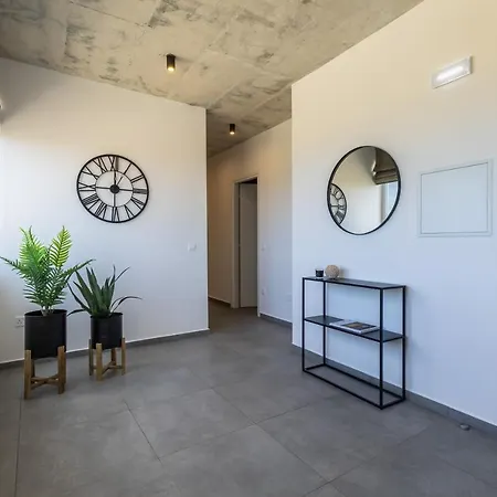 Seaside Luxury In St Julians Apartman Pembroke