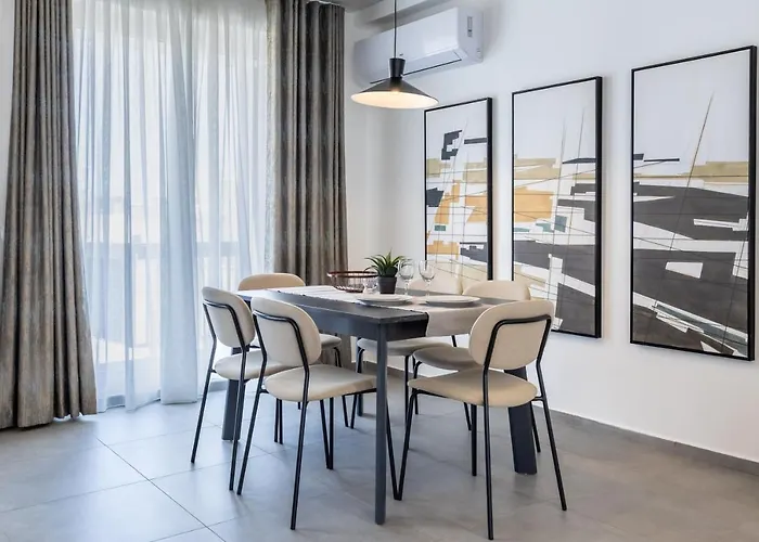 Apartment Seaside Luxury In St Julians