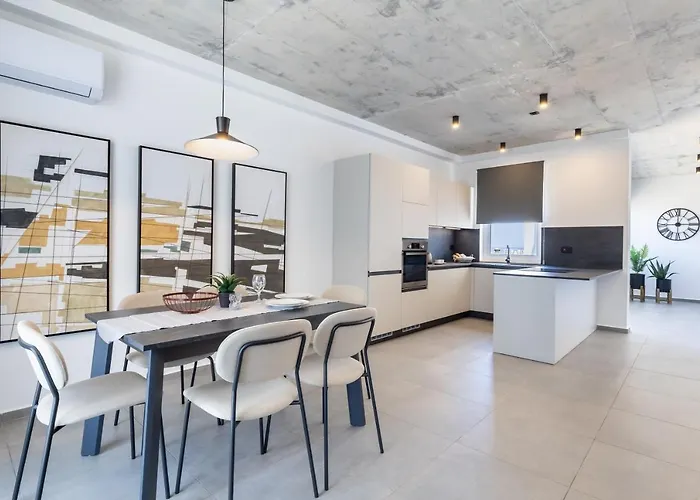 Apartment Seaside Luxury In St Julians